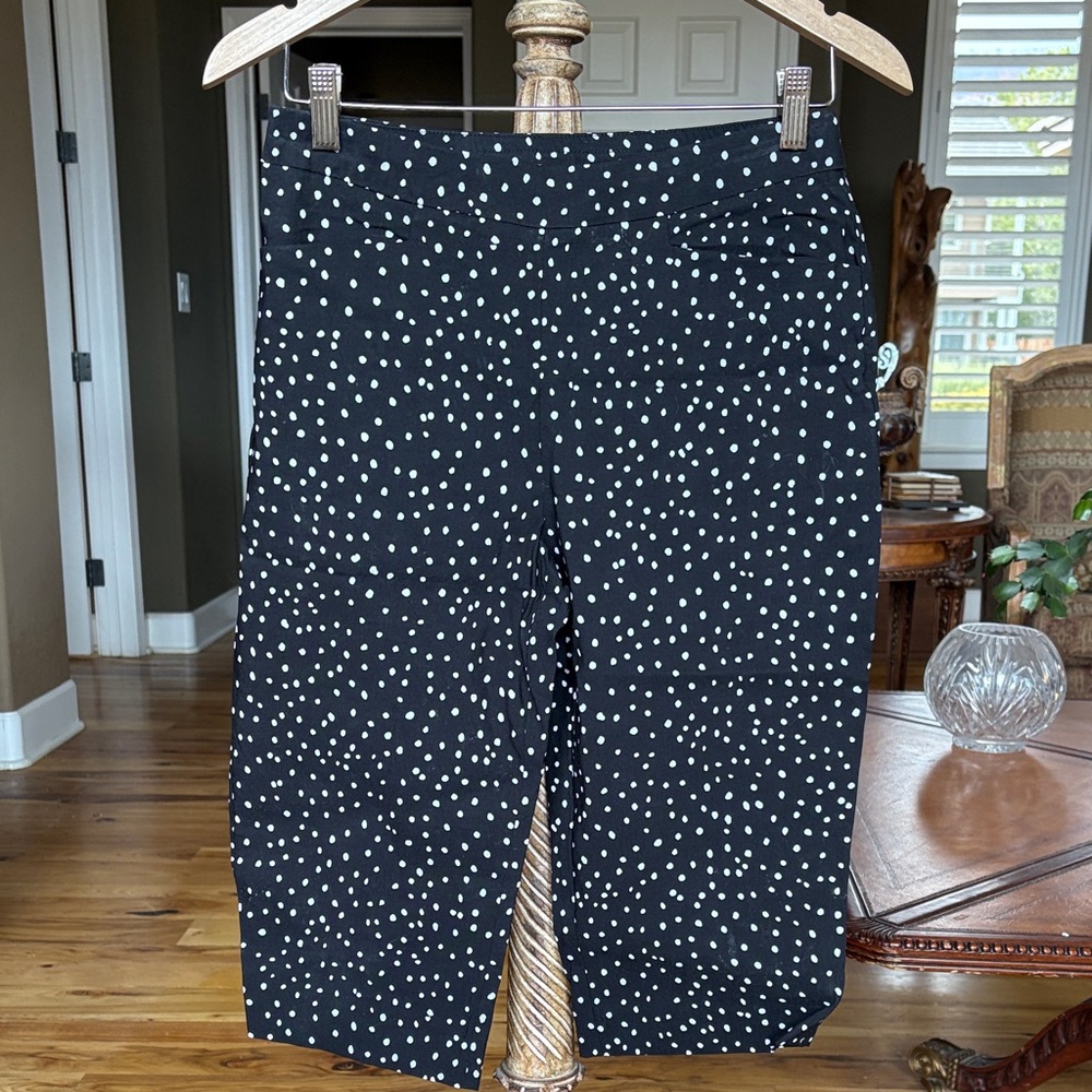 Susan Graver Black and White Polka Dot Capris Pants